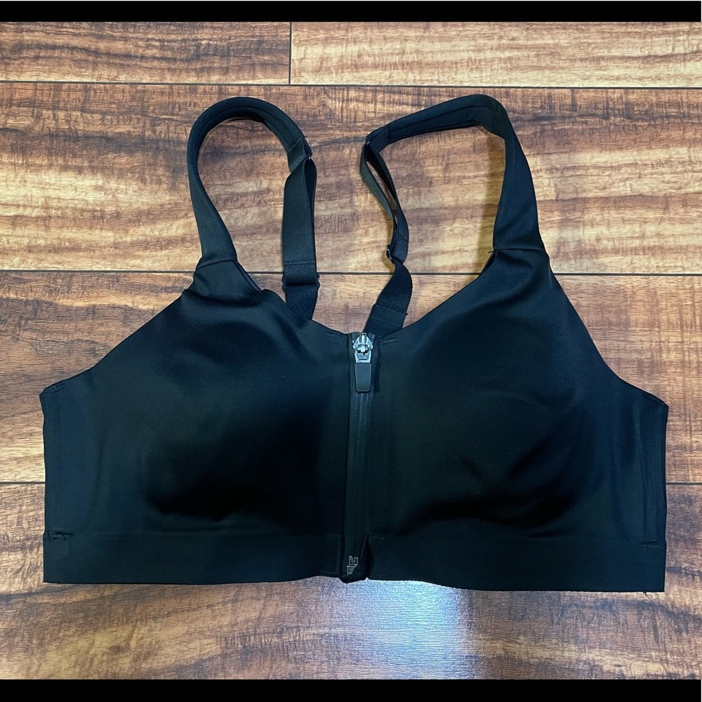 Victoria’s Secret Sports Bra 🖤